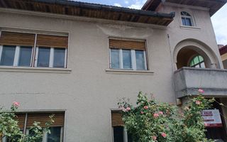 Casă solidă în Orșova, S+P+E, 220 mp, teren 284 mp - Poză 3