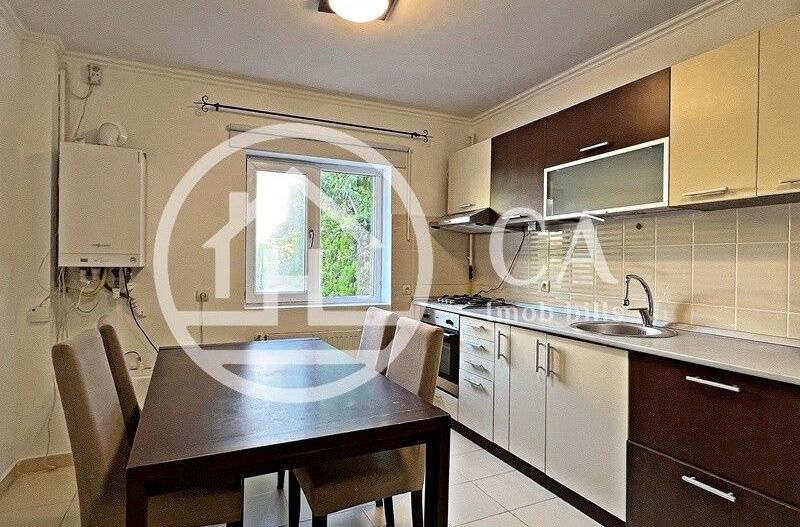 Casă de închiriat cu 5 camere în Cartierul Europa, Oradea - Poză 4