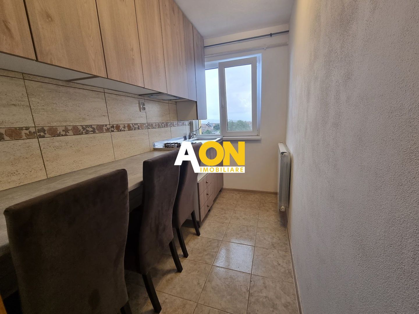 Apartament cu 2 Camere, Decomandat, Zona Cetate - Poză 3