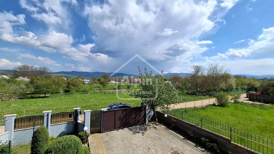Duplex Zona Linistita Carpinis - Poză 18
