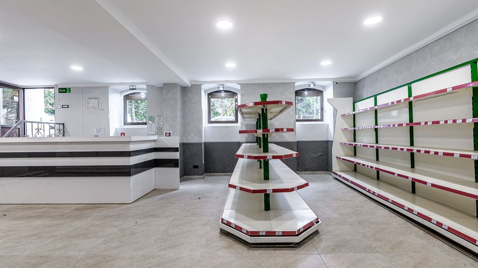 Spațiu comercial ultracentral, renovat, pe b-ul Revoluției, Arad. - Poză 7