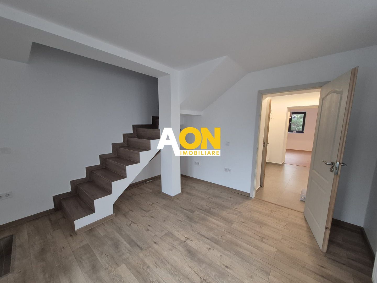 Casa 4 Camere, 135 mp, Teren 500 mp, P+M, Zona Centru - Poză 7