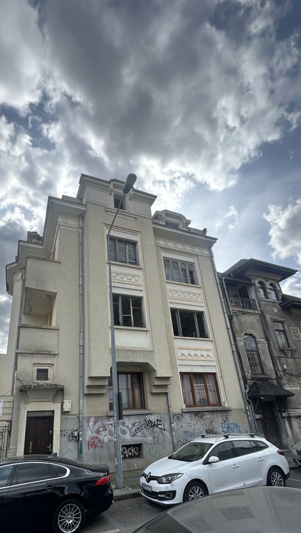 Vila Interbelica | S+P+2+M | Structura Consolidata - Poză 2