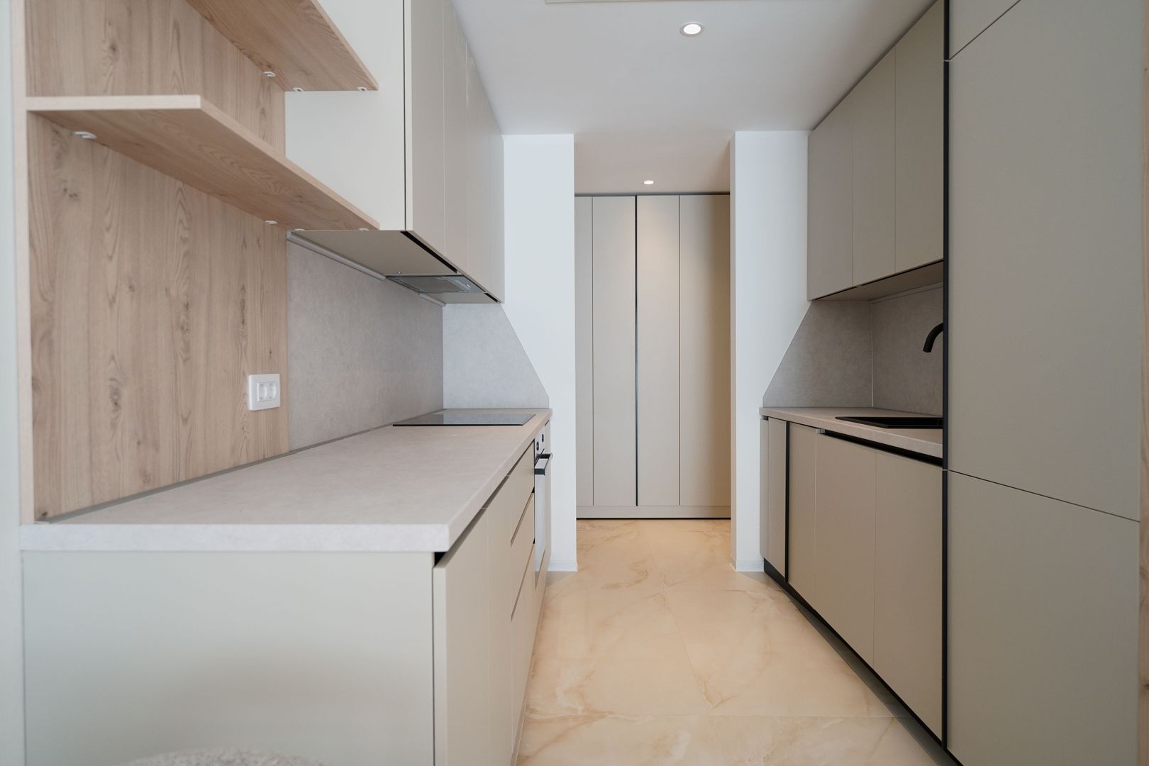 3 Camere + Parcare, terasa 10mp, One Lake Club - Poză 9