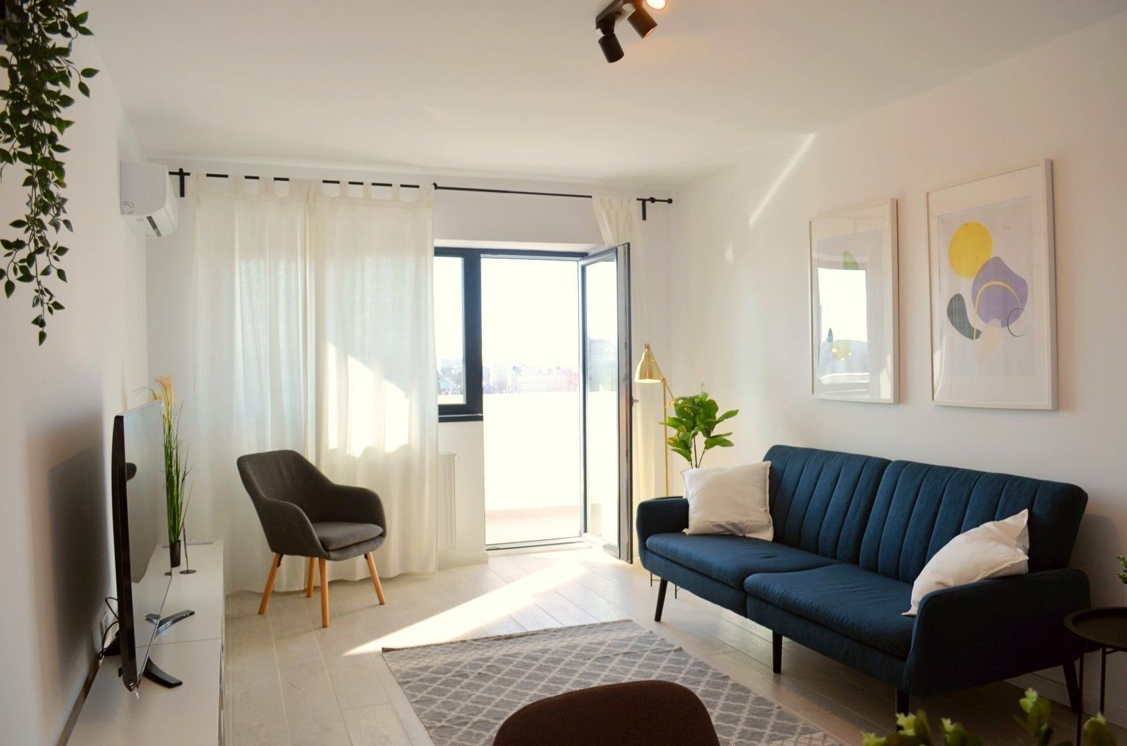 Apartament 2 camere in zona Baneasa plus loc de parcare inclus - Poză 1