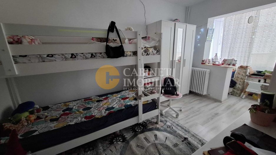 3 camere - DECOMANDAT - etaj intermediat - 75mp - Poză 2