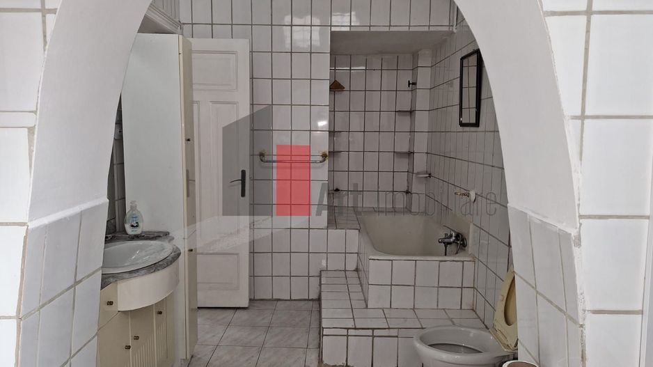 Apartamentul "KORTER" , et. 2 in vila, SINGUR PE ETAJ - Poză 18