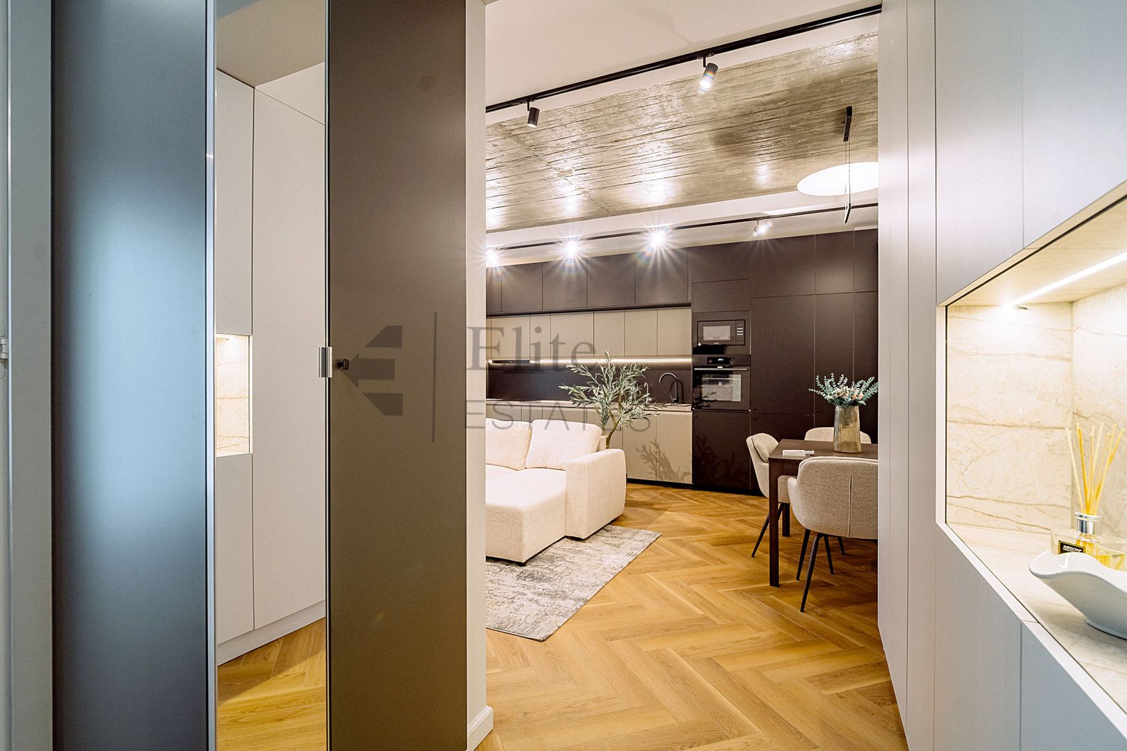 Apartament nou cu 2 camere in bloc "Verde" Zona Centrala - Poză 4