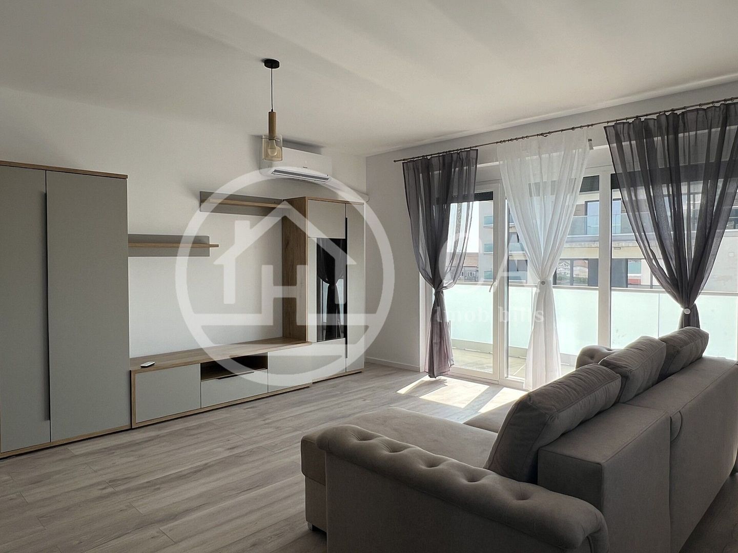 Apartament cu 2 camere de inchiriat in Grand Hill Oradea - Poză 5