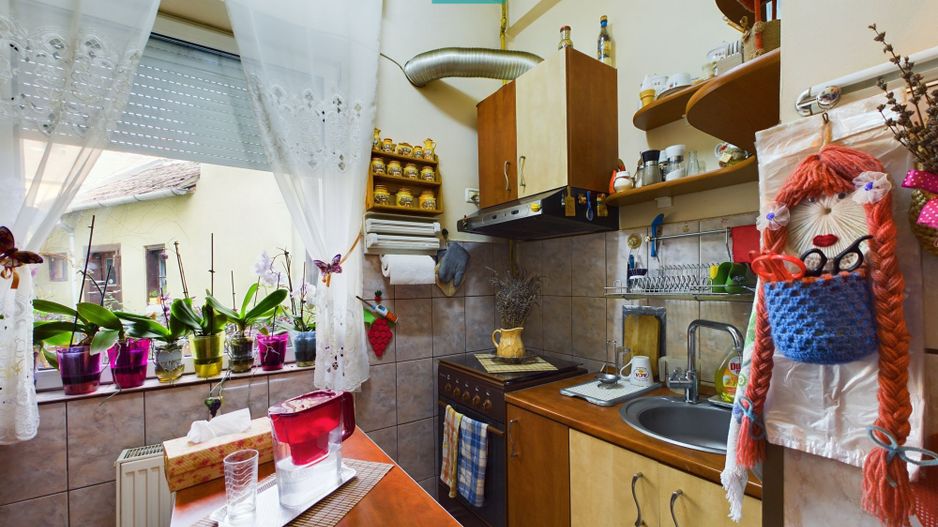 Clădire cu două apartamente zonă centrală - Poză 27