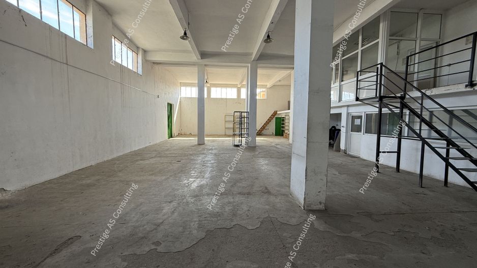 Hala 300 mp | Birouri + Vestiar | Acces auto | 3 intrari | Zona Lipovei - Poză 3