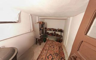 Casa cu personalitate in Calomfirescu – spatiu, liniste si teren gener - Poză 26