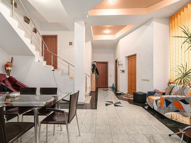 Vila pozitie excelenta | Piata Muncii - Poză 2