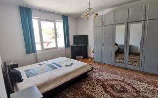 O proprietate Multiple Posibilități VANZARE sau INCHIRIERE - Poză 32