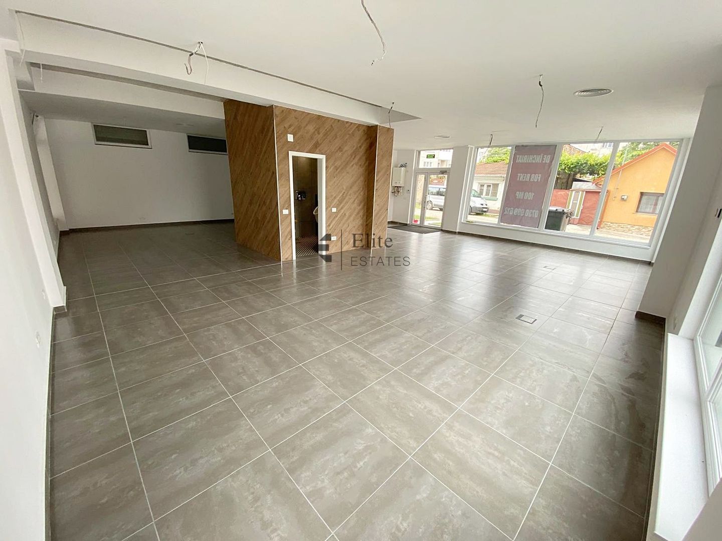 Spatiu Comercial de inchiriat zona Decebal Prima Shops - Poză 1