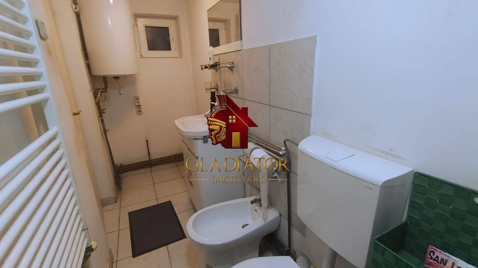 Casa cu teren 491 mp la pret de apartament cu 1 camera in Nicolina - Poză 18