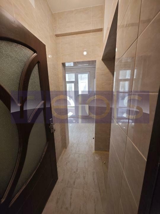 VANZARE APARTAMENT 3 CAMERE RENOVAT DECOMANDAT CENTRALA PROPRIE PIATA ROMANA - Poză 11