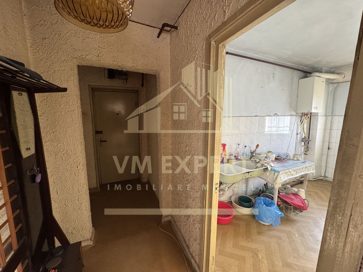 APARTAMENT 3 CAMERE ETAJ 4 VISOI CAMPULUNG - Poză 7