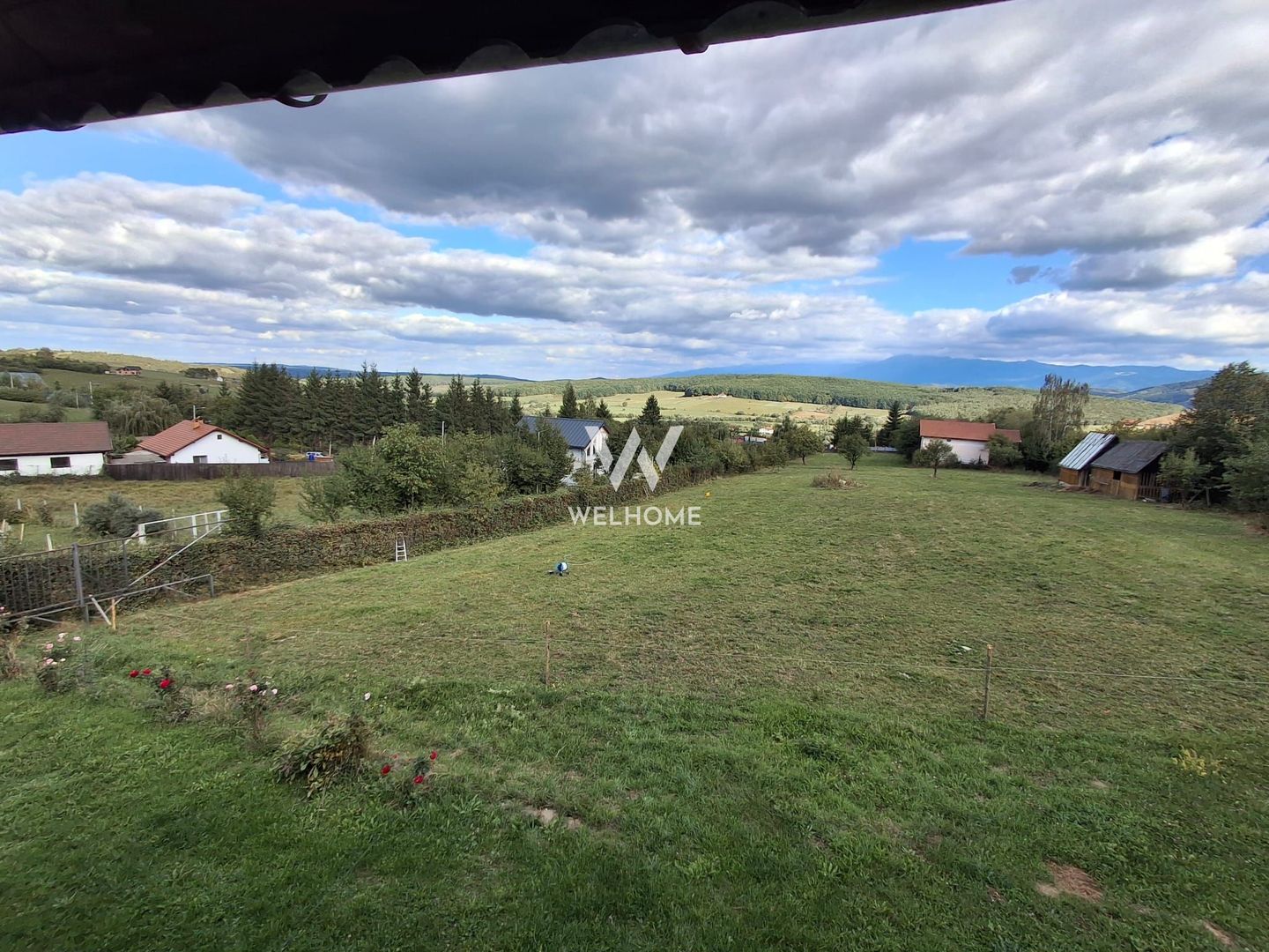 Casa de vanzare cu teren generos in Tocile, Sibiu - Poză 15