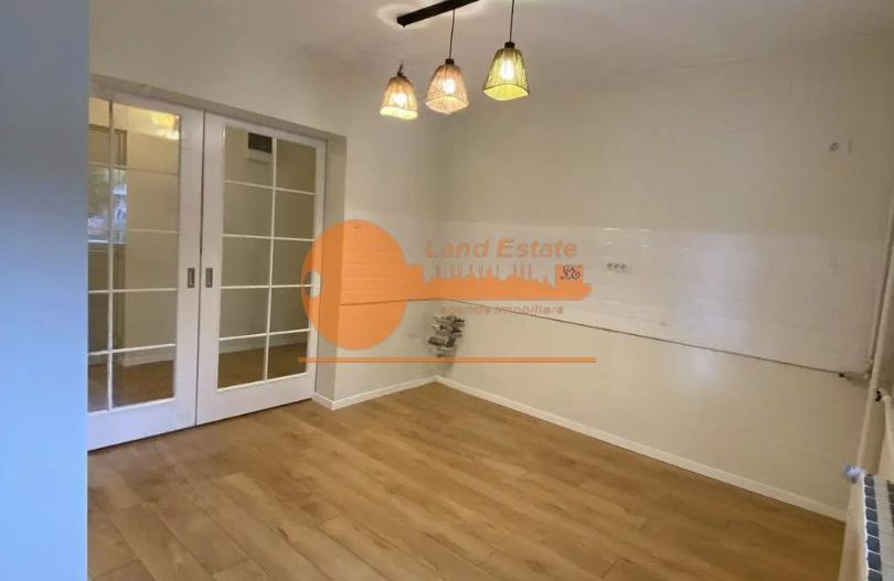 2camere 13 septembrie - 1987 - Poză 7