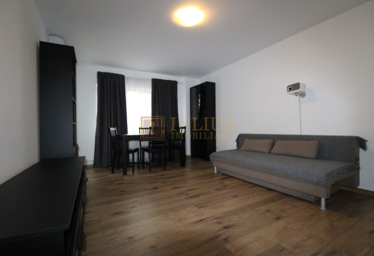 Zona Lunei, 3 camere, centrala proprie. - Poză 13