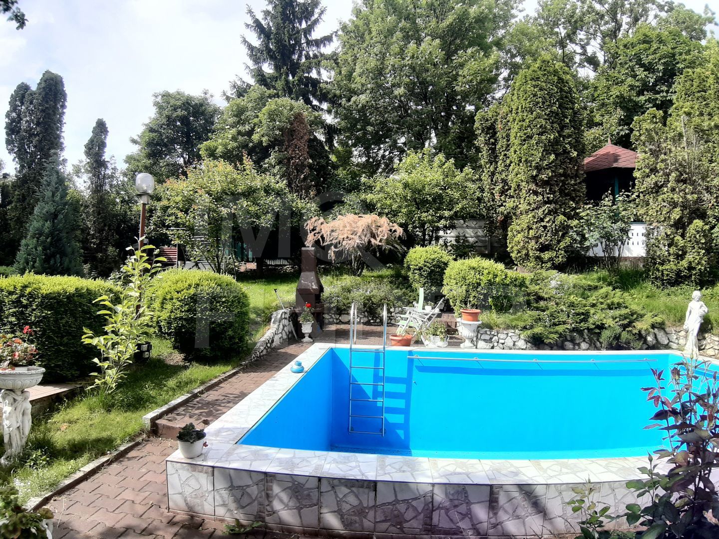 Teren Intravilan 500mp cu Piscina in Andrei Muresanu - Poză 1