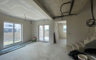 Duplex despartit prin camera tehnica - 4 Dormitoare - Urseni - Poză 1