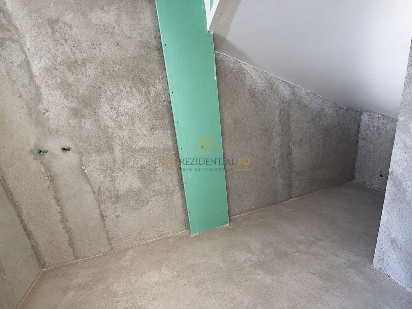 Vila individuala / 4 Camere / 2 Bai / 320 mp teren / Zona linistita - Poză 6