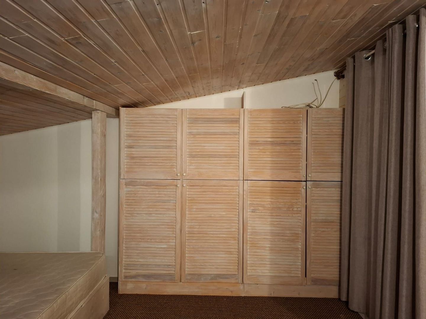 URGENT!,  VILA CONSOLIDATA, mobilat si utilat modern, liber - Poză 6