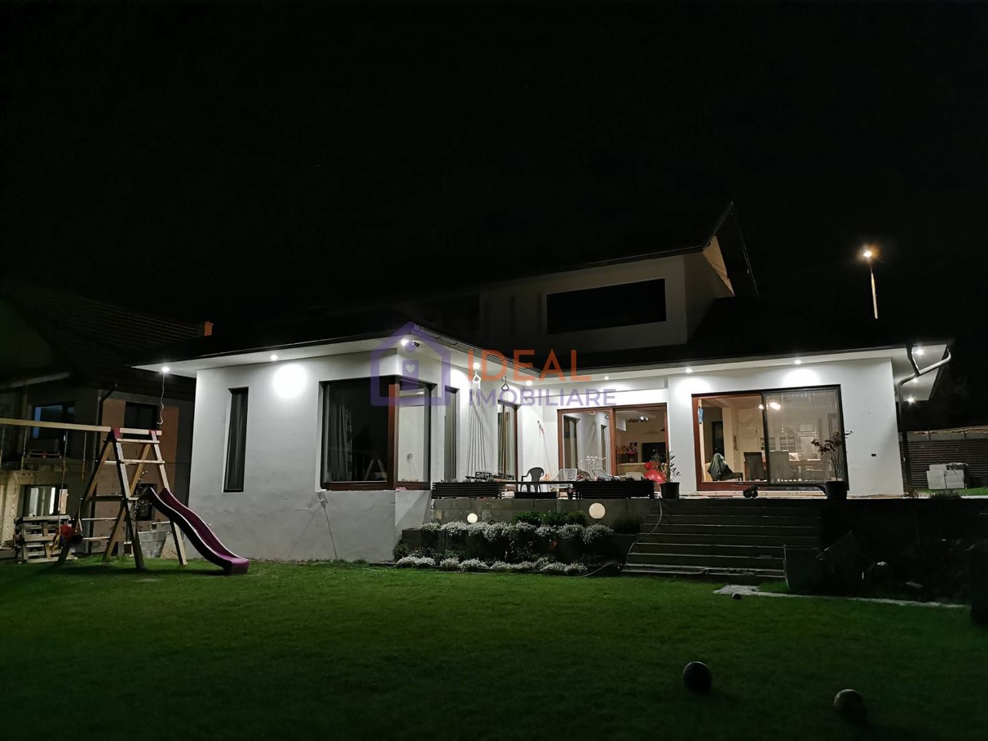 Vila cu 4 camere si teren de 700 mp, in Gusterita - Poză 1