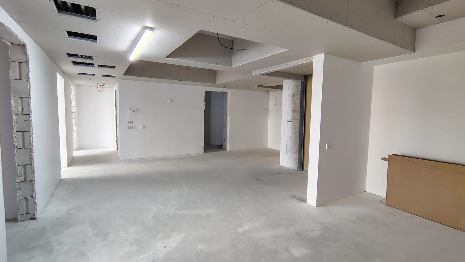 Spatiu comercial I metrou Mihai Bravu I complex nou mezanin - Poză 3
