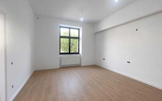 Apartament cu 3 camere, 65 mp, 2 băi, boxă. - Poză 1