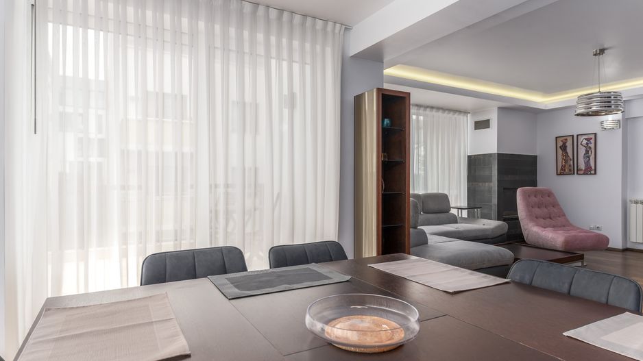 4 camere| semineu| piscina interioara | sauna | sala de sport| parcare - Poză 5
