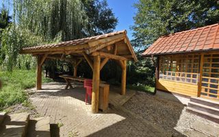 Casa de vacanta in inima padurii, 150 mp/utili, teren 1960 mp, Vulcan - Poză 18