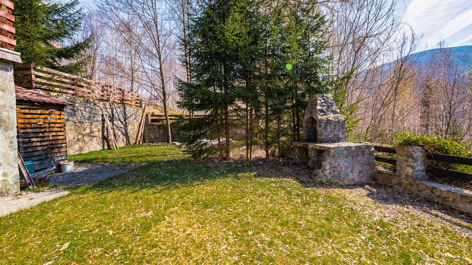 Casă de vacanță în Poiana Mărului. - Poză 23