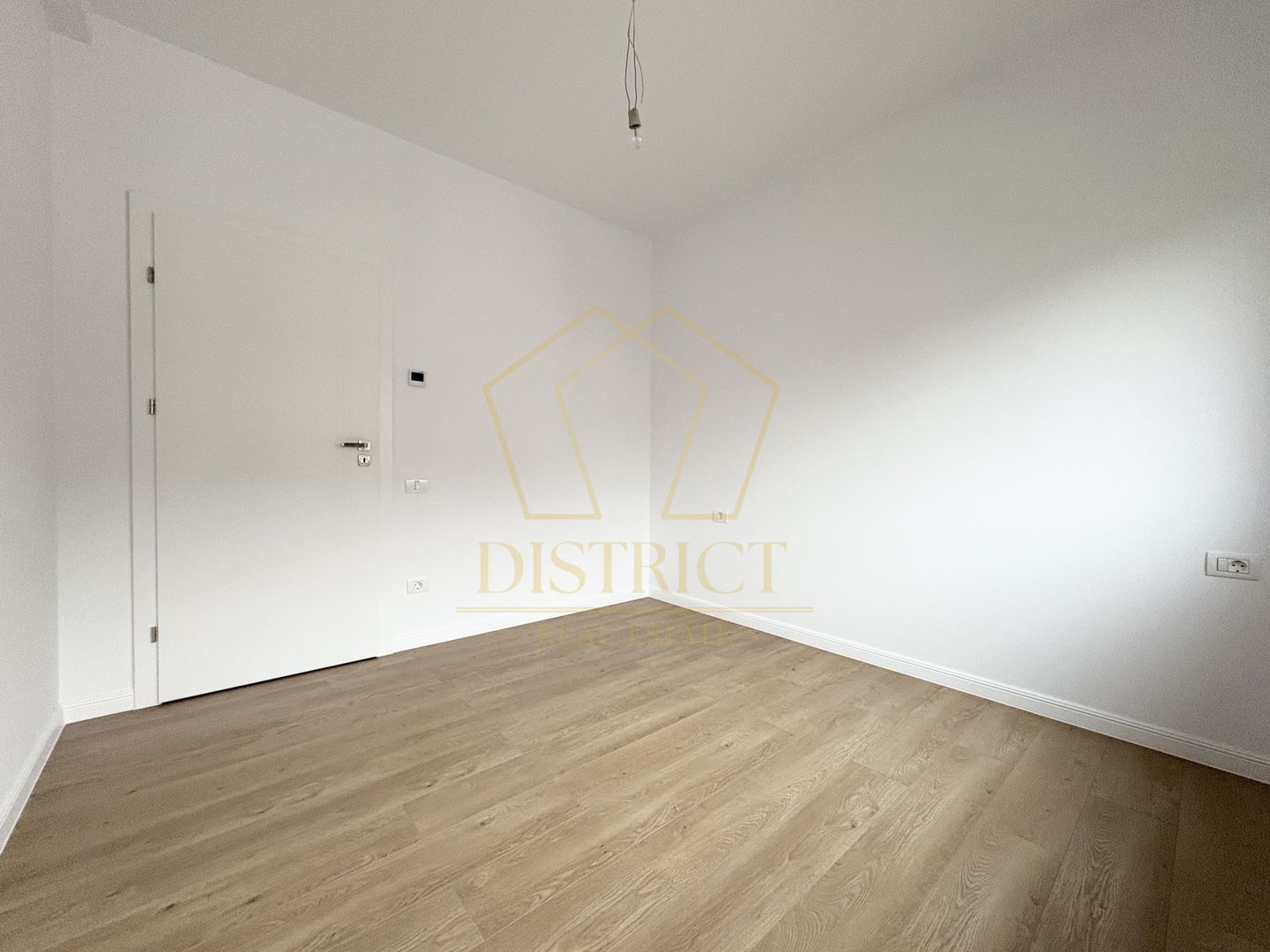 Duplex superb cu 4 camere si 3 bai | Giroc | Hotel IQ - Poză 10