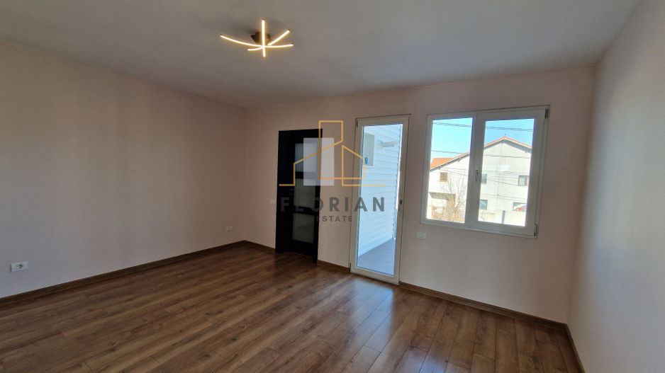 Duplex spatios si luminos in centrul Sacalazului - Poză 12