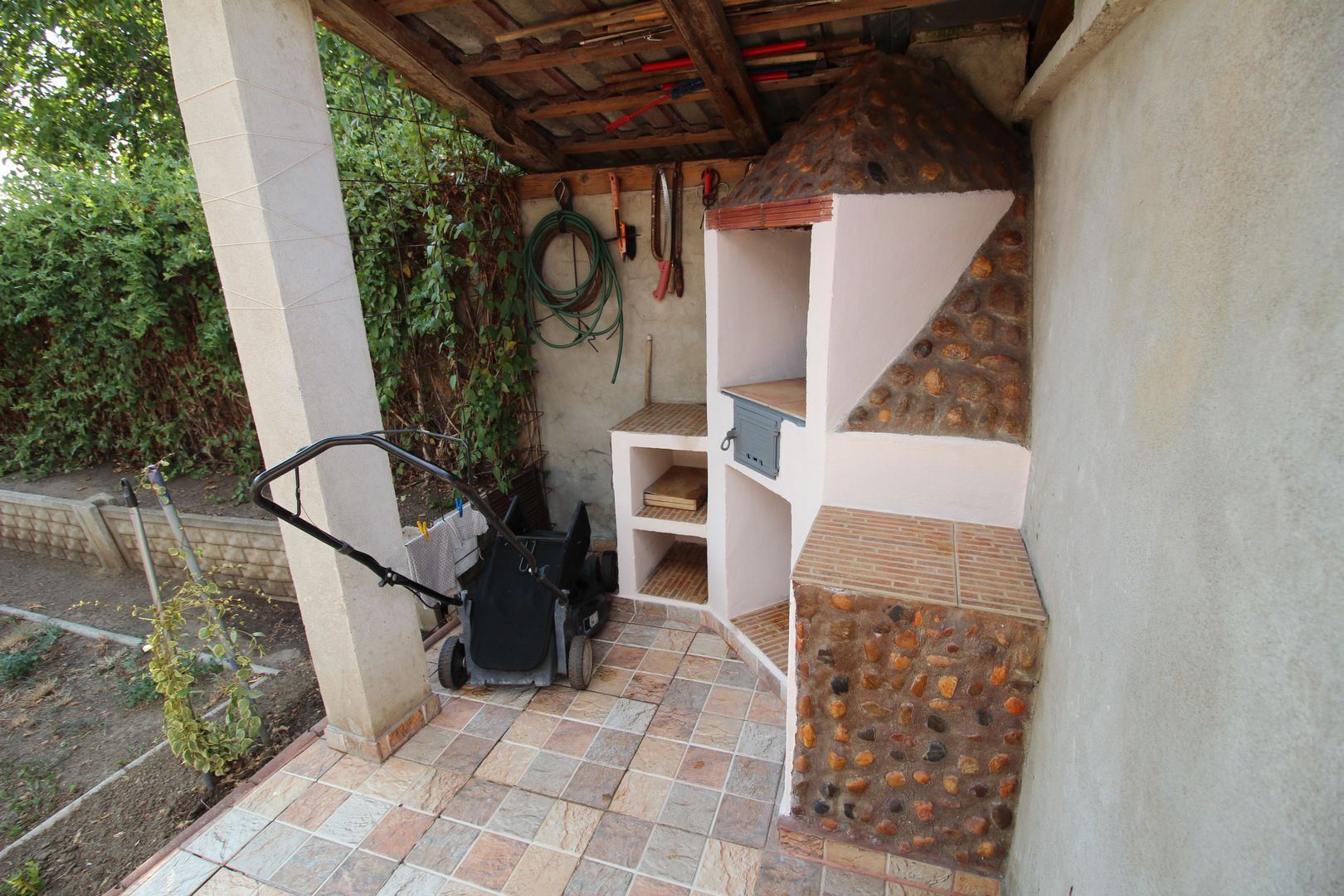 Proprietate cu potențial rezidențial și comercial | Comuna Pesac - Poză 8