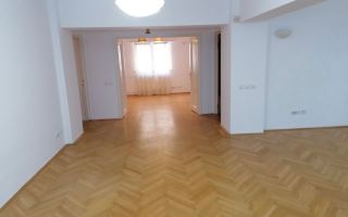 Apartament elegant I Piață Universitatii I 106 MP I 5 minute Metrou - Poză 2