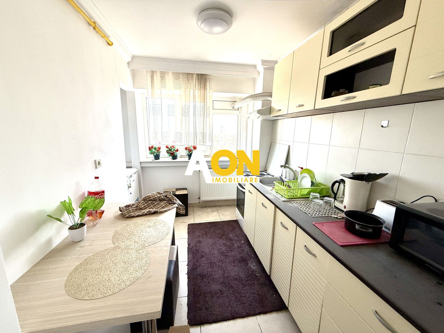 De vanzare apartament 2 camere, vedere superba Cetatea Alba Carolina - Poză 5