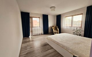 Vila 6 camere la intrare in Dobreni - Poză 5