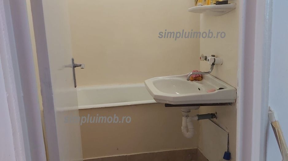 Dristor Garsoniera Nemobilata Aproape de Metrou - Poză 10