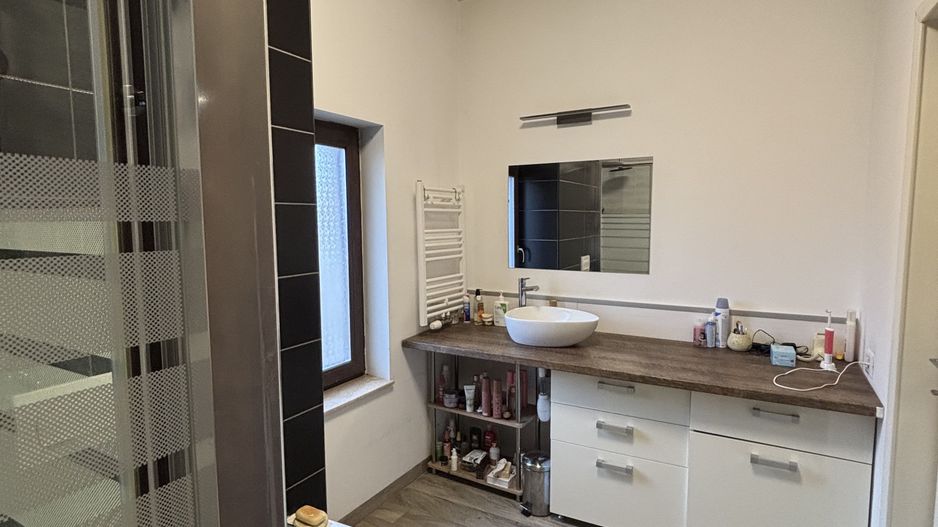 Lux și calitate în Dumbravita - Poză 13