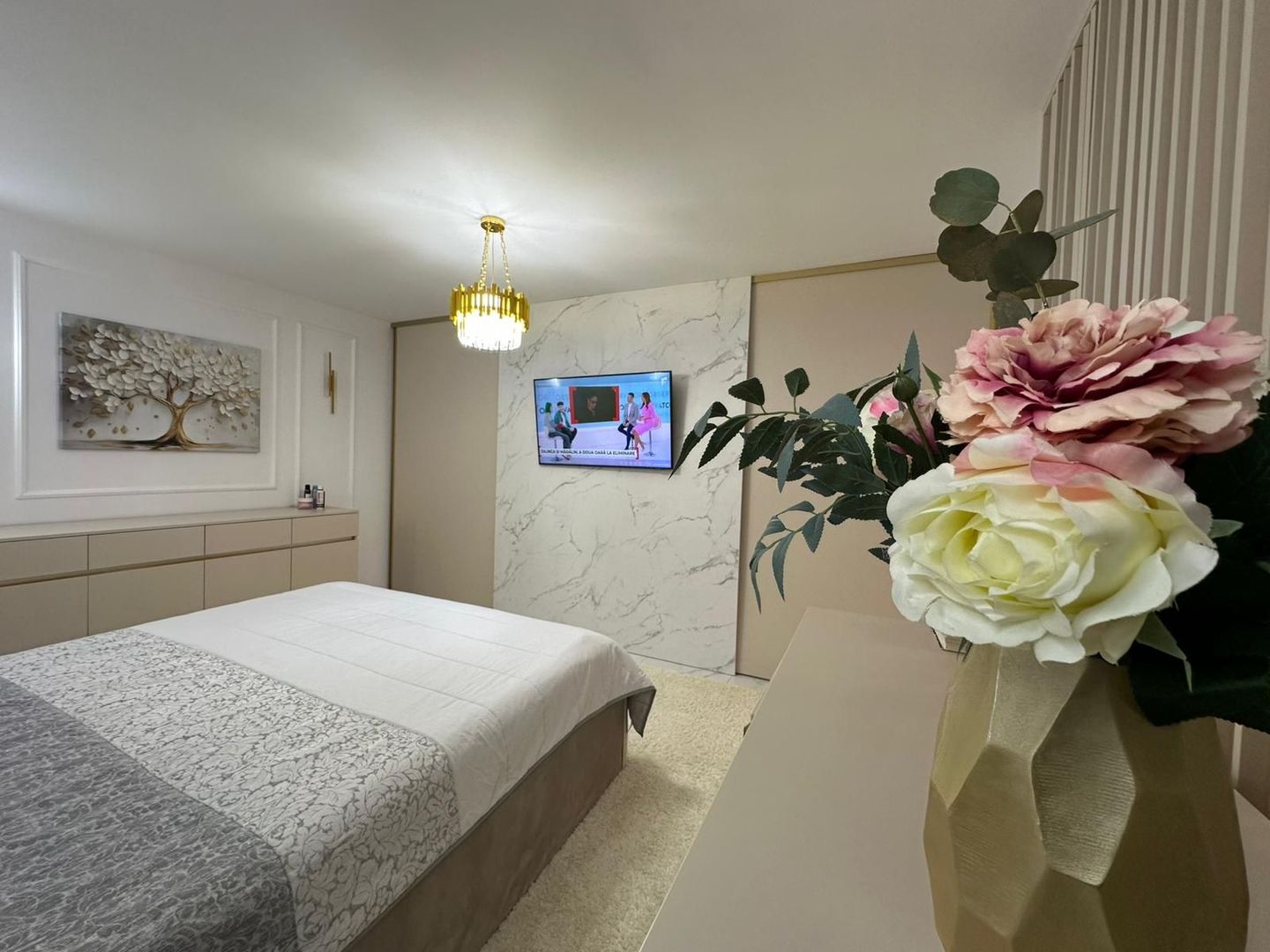 Apartament de Lux 2 camere 57 mp + loc parcare Bucium Visan 400 euro - Poză 2