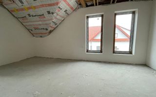 Casa spatioasa cu 1000 mp teren in Aiton - Poză 13