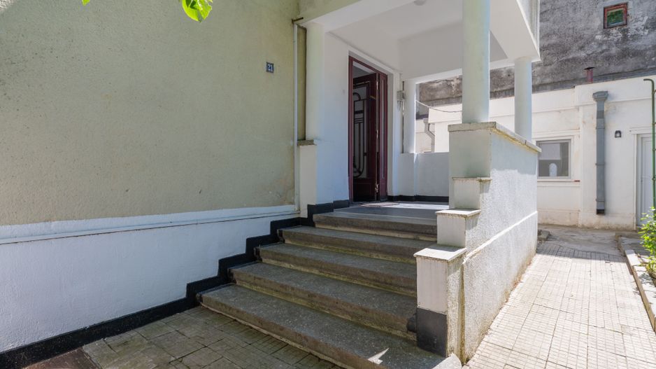 Raritate | Casa Căsătoriilor | Apartament în vilă, curte, 2 garaje! - Poză 8