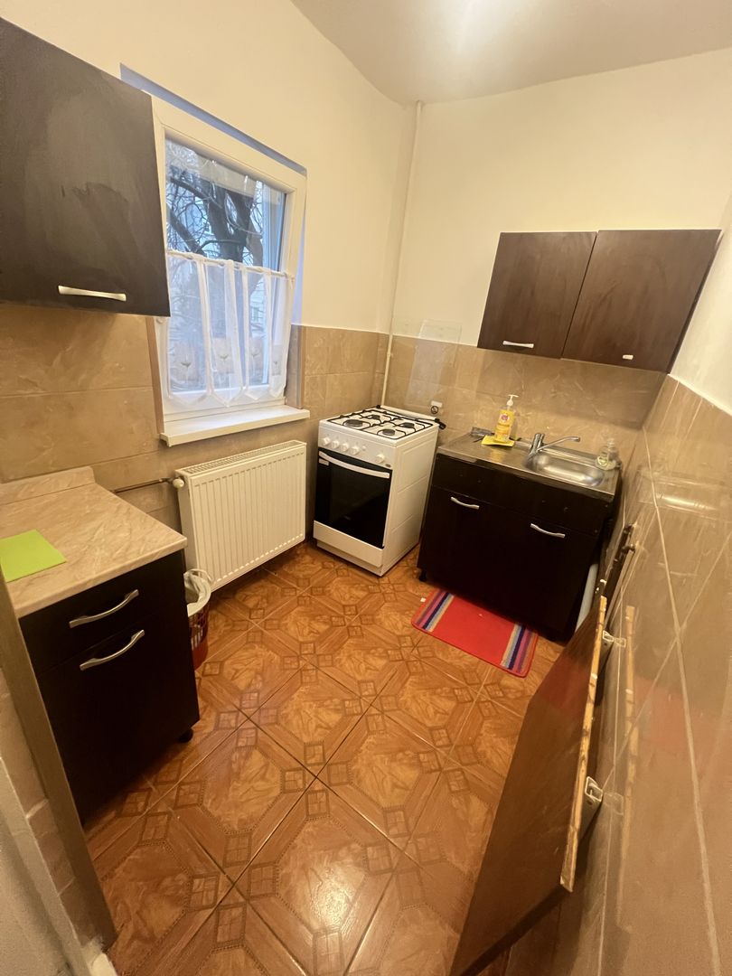 1 camera etaj 1 zona Timocului, 4 apartamente pe nivel - Poză 10
