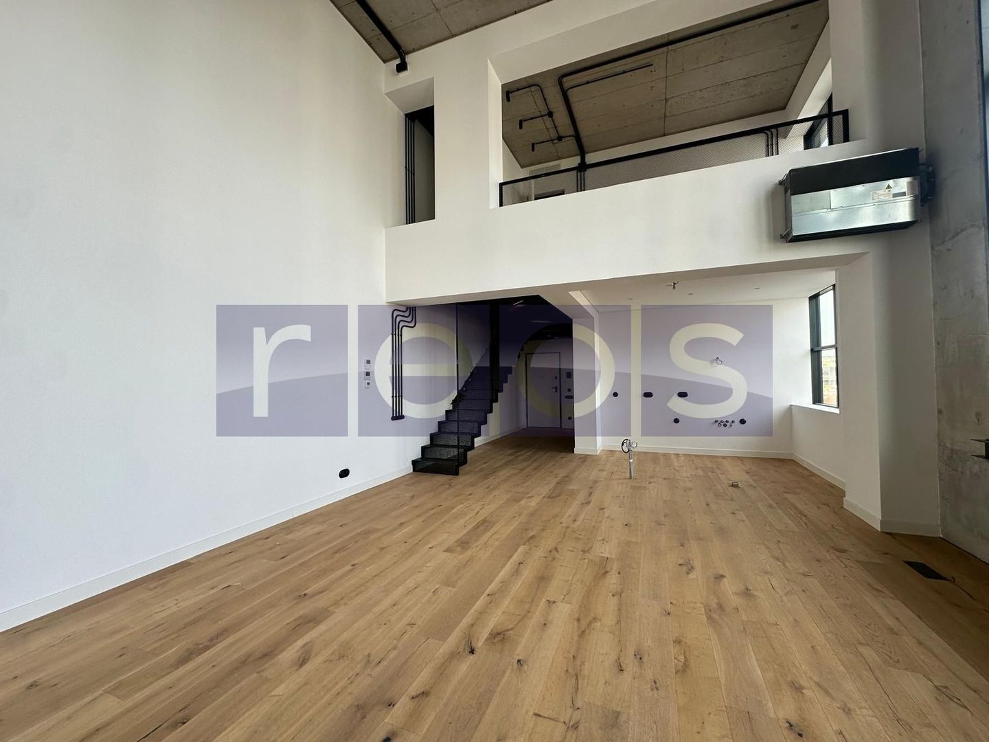 DE VANZARE PENTHOUSE 185MP | 4 CAMERE | DESIGN DEOSEBIT | FINISAJE LUX - Poză 4