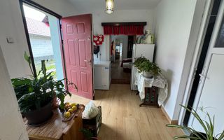 Casa individuala in Arpasu de Sus, teren mare, partial renovata - Poză 22