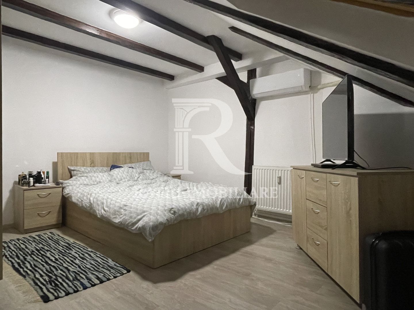 Apartament cu 1 camera | Mansarda | Central | Oradea - Poză 1